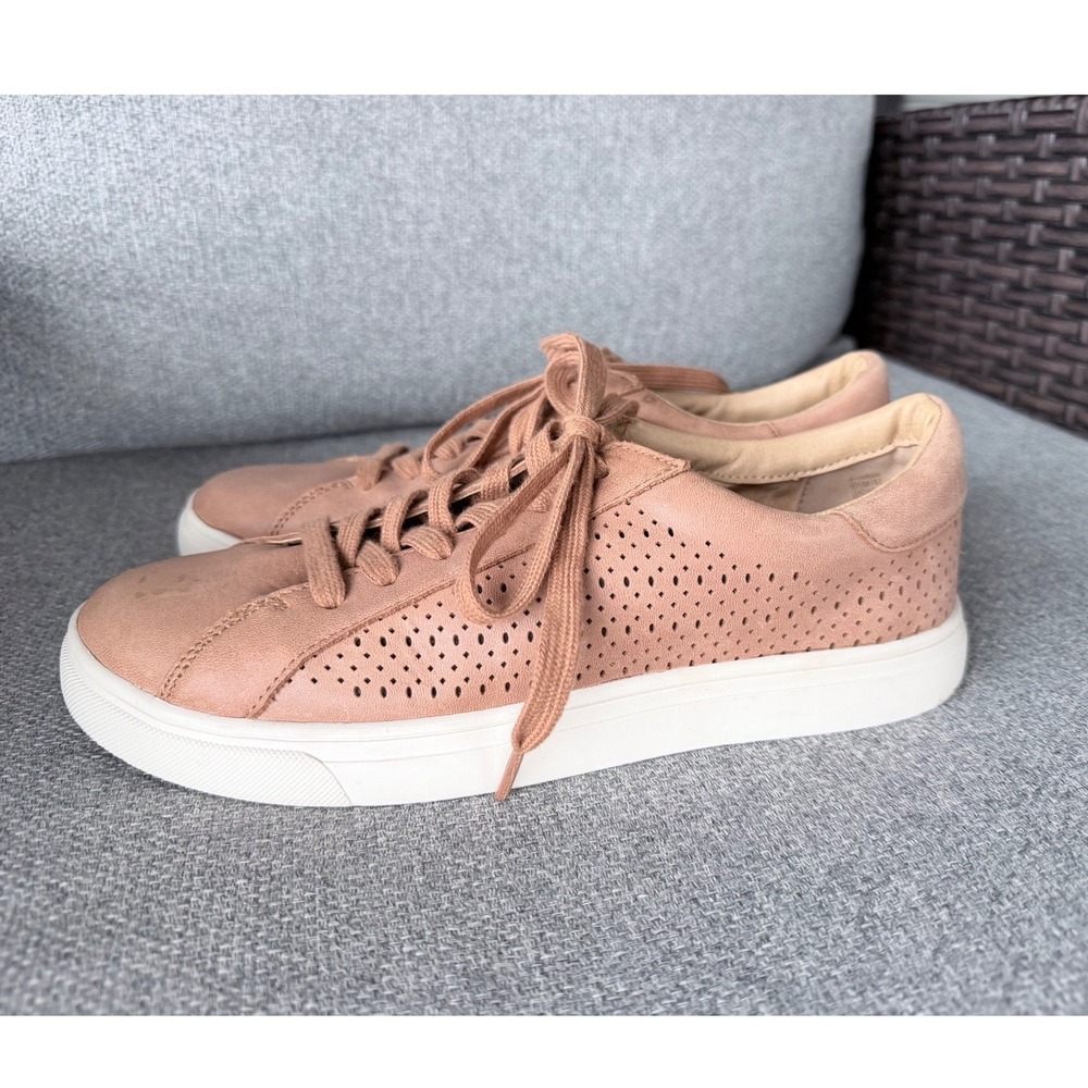 Womens 9.5 Lucky Brand Laurina Leather Sneakers Pink Perforated Lace Up Casual